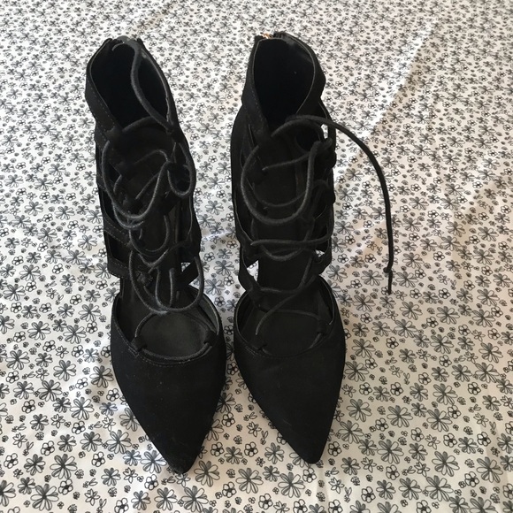 Black lace up heels with zipper on back - Picture 4 of 4